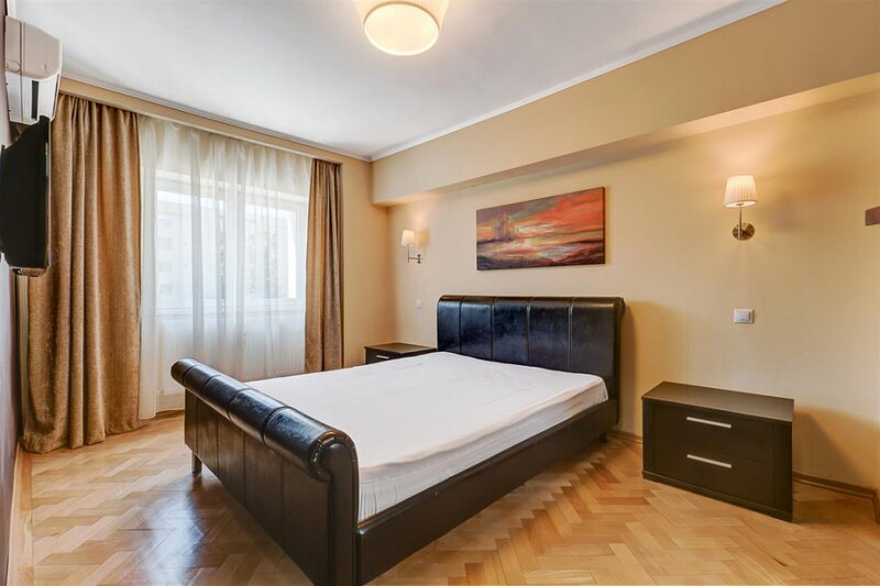 Aviatiei, Crystal Palace, Etaj 1/4, Mall Promenada, Metrou Aurel Vlaicu